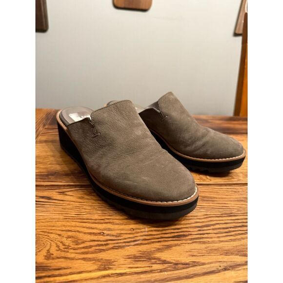 Eileen Fisher Taupe Round Toe Leather Flat Slip-On Mule Shoes Size 6 - Picture 1 of 5